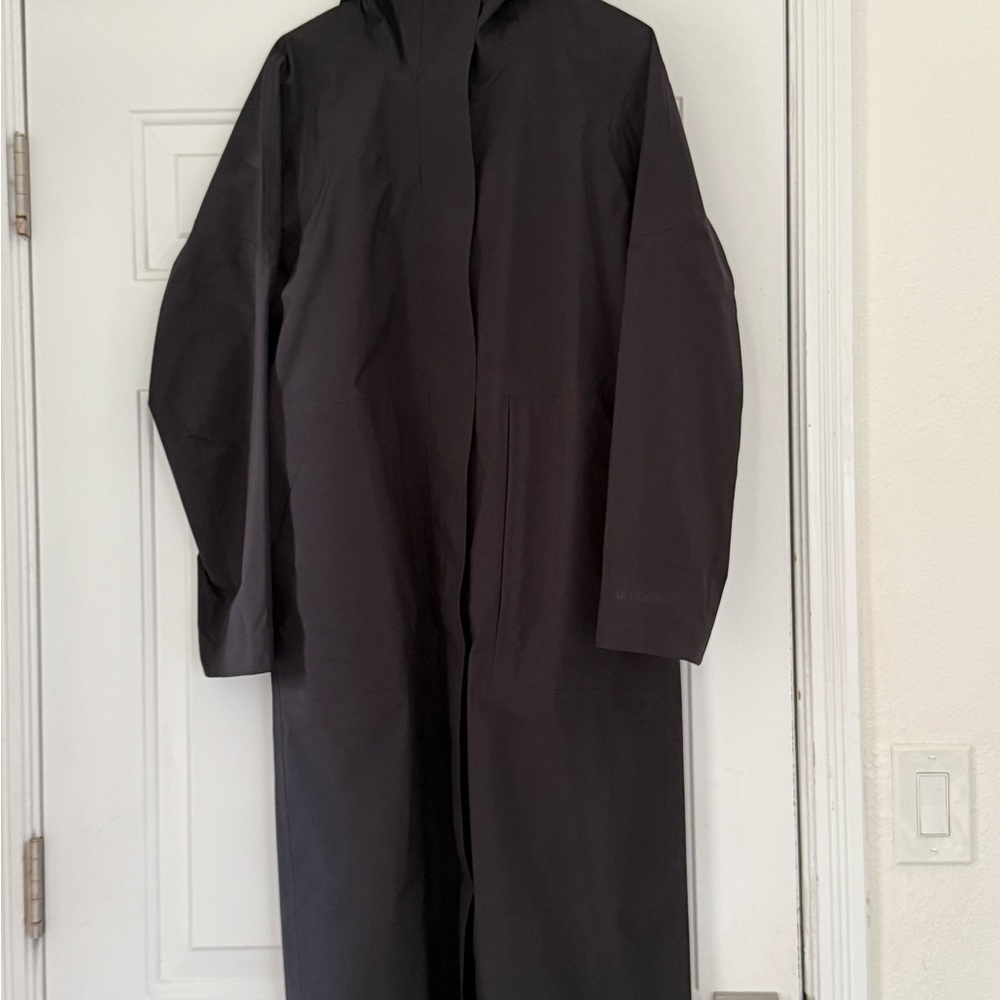 Lululemon Rain Rebel Jacket Long size 6